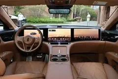 ماکسترو S800 در برابر رولزرویس و مرسدس-مایباخ: پاسخ چین به لوکسی جهانی