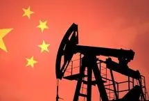 چینی‌ها در صف‌ طولانی پمپ‌بنزین‌ از ترس افزایش قیمت