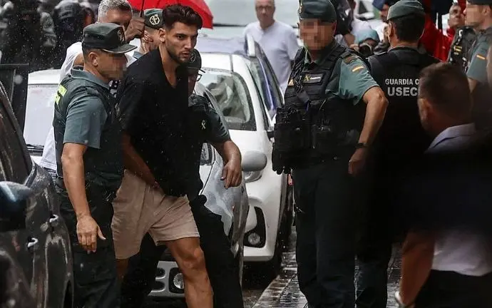 ۱۰ سال و نیم زندان برای ستاره فوتبال به اتهام تعرض جنسی