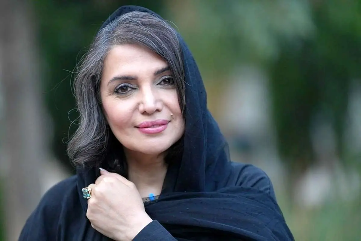 استایل هنری الهام پاوه نژاد کنار هنرمندان سینما