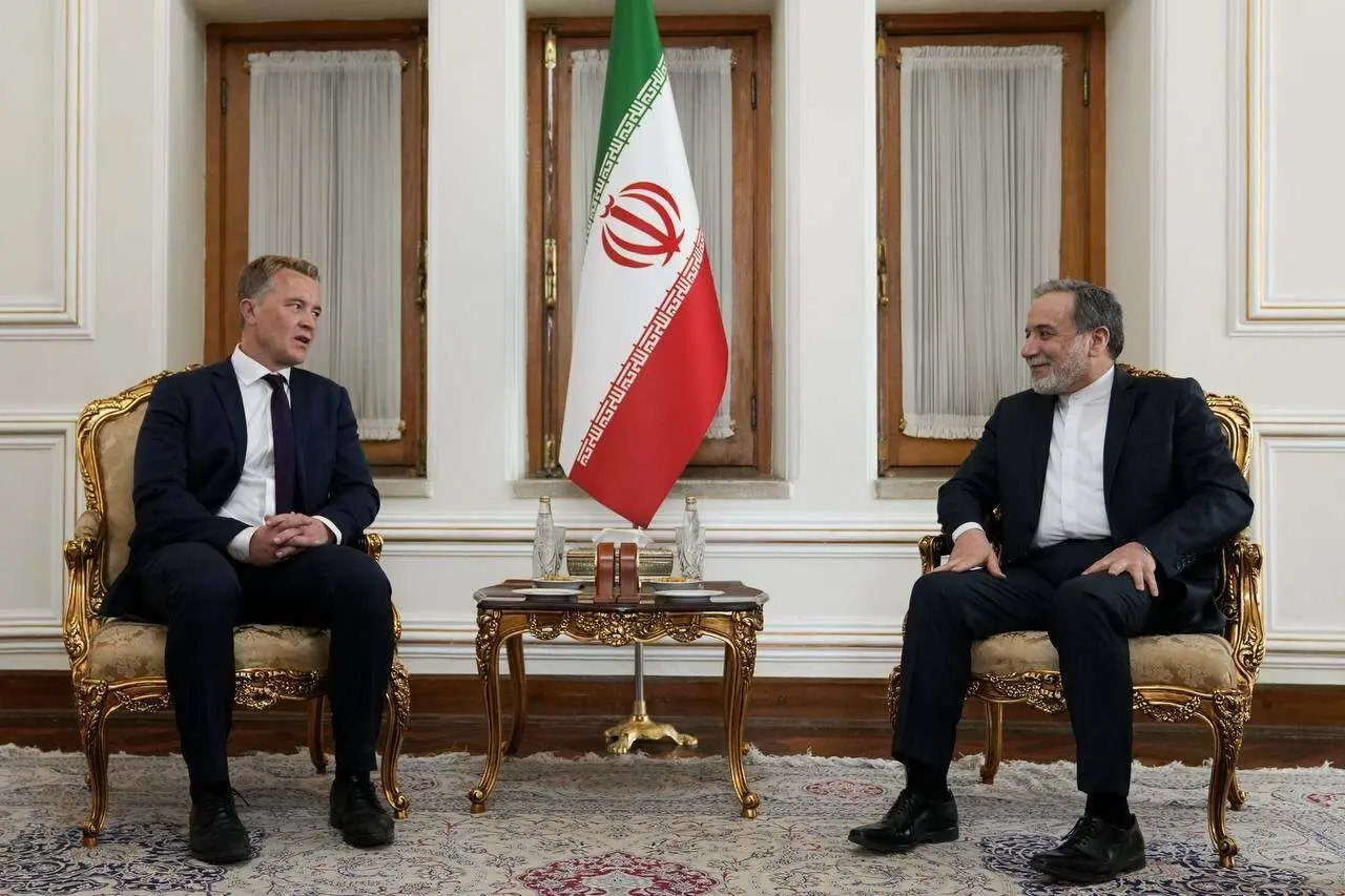 دیدار معاون وزیر خارجه نروژ و عراقچی
