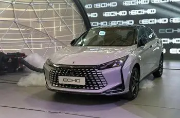 مقایسه لاماری اکو و کی‌ام‌سی J7؛ کدام سدان چینی ارزش خرید دارد؟