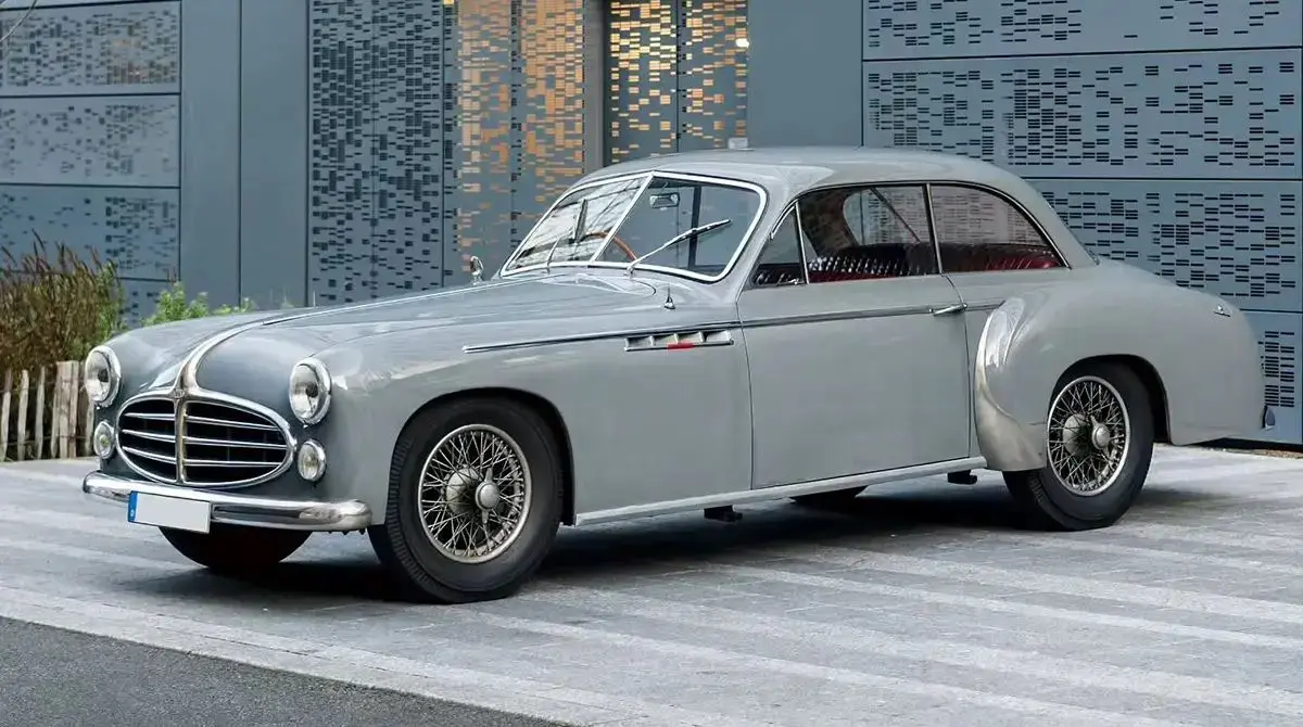 دلاهای ۲۳۵؛ شاهکار فراموش‌شده خودروسازی فرانسه