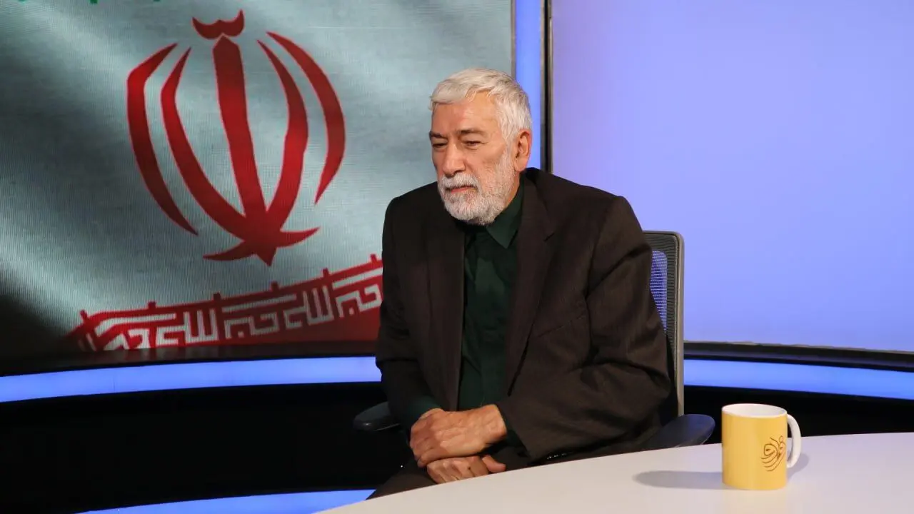 جنگ با «جنگیدن» تمام نمی‌شود/امام گفتند وزارت خارجه باید مذاکره کند