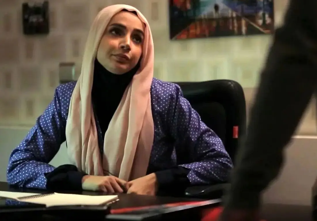 «آرزو» سریال آنام با تیپ متفاوت در امارات؛ سال 1403