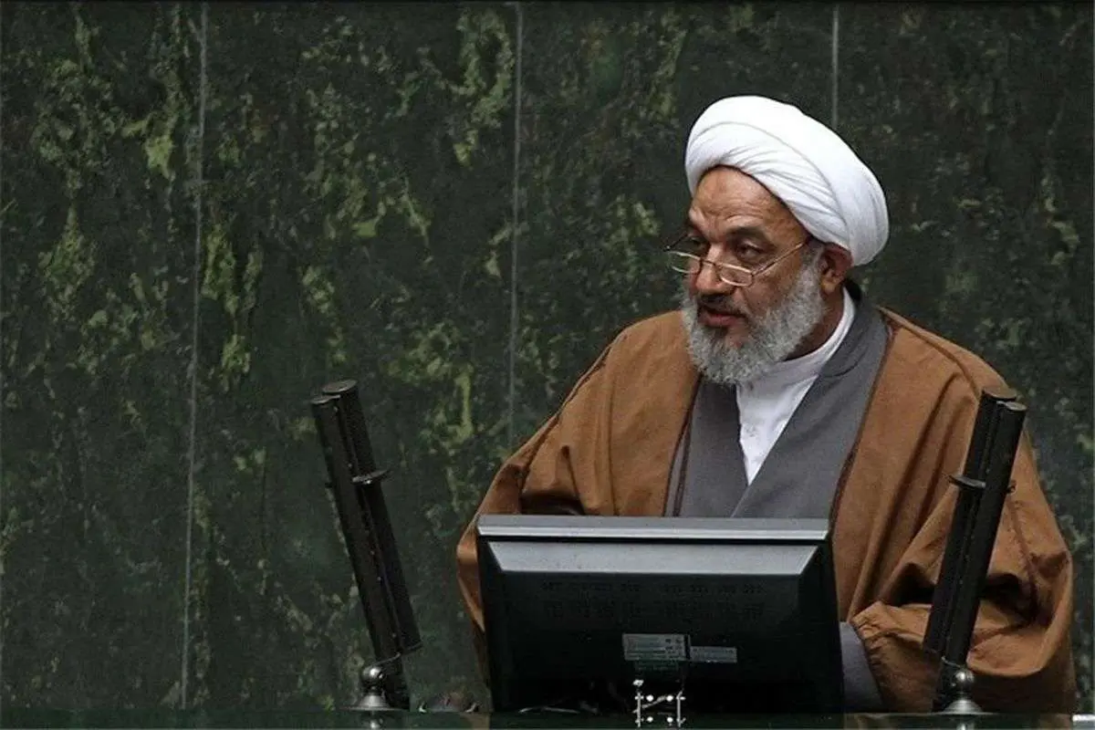 آقاتهرانی دقیقا نگران چیست؟/ روحانی هستید یا پلیس؟ چرا فکر میکنید به ضرب و زور میتوانید هر خواستی را تحمیل کنید