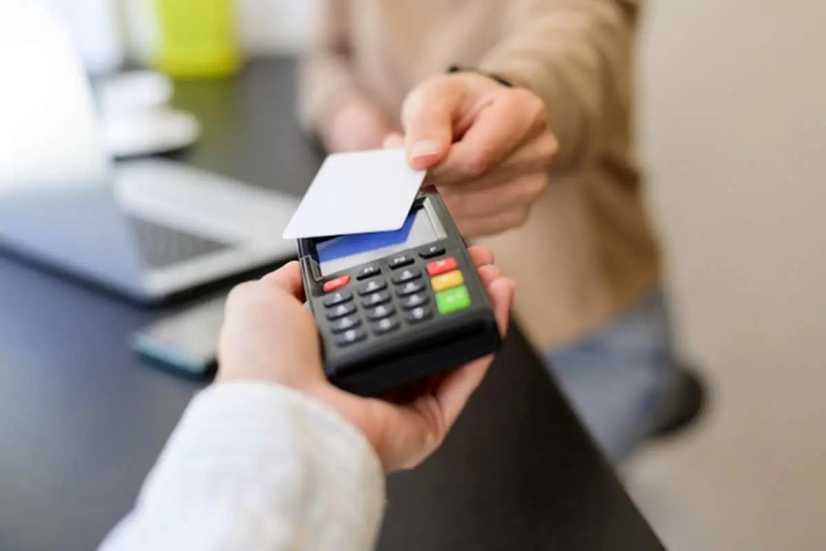 این متهم کلاهبرداری اسکیمری را شناسایی کنید