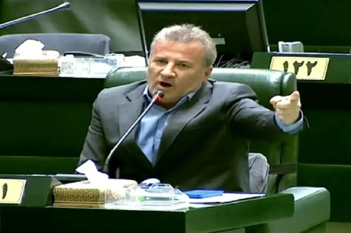 مرغداران مجبور هستند جوجه‌ها را در چاه بریزند