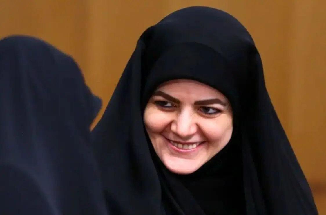 خریدهای دختر و داماد پزشکیان از فروشگاهی در آلماتی