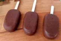 ببینید؛ دستور تهیه خوشمزه‌ترین بستنی خونگی بدون شیر و شکر
