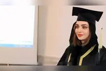 حضور بهنوش طباطبایی با بادیگارد در جشن فارغ التحصیلی