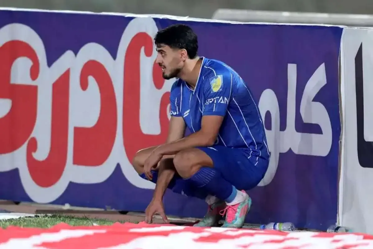 ستاره استقلال مقابل الوصل روی دور افتاد