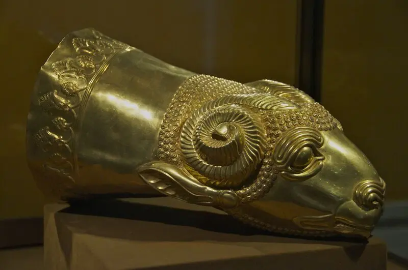 گنجینه زیویه