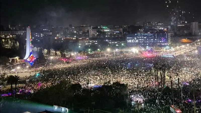 بزرگ‌ترین تجمع مردم دمشق در سالگرد سقوط نظام اسد