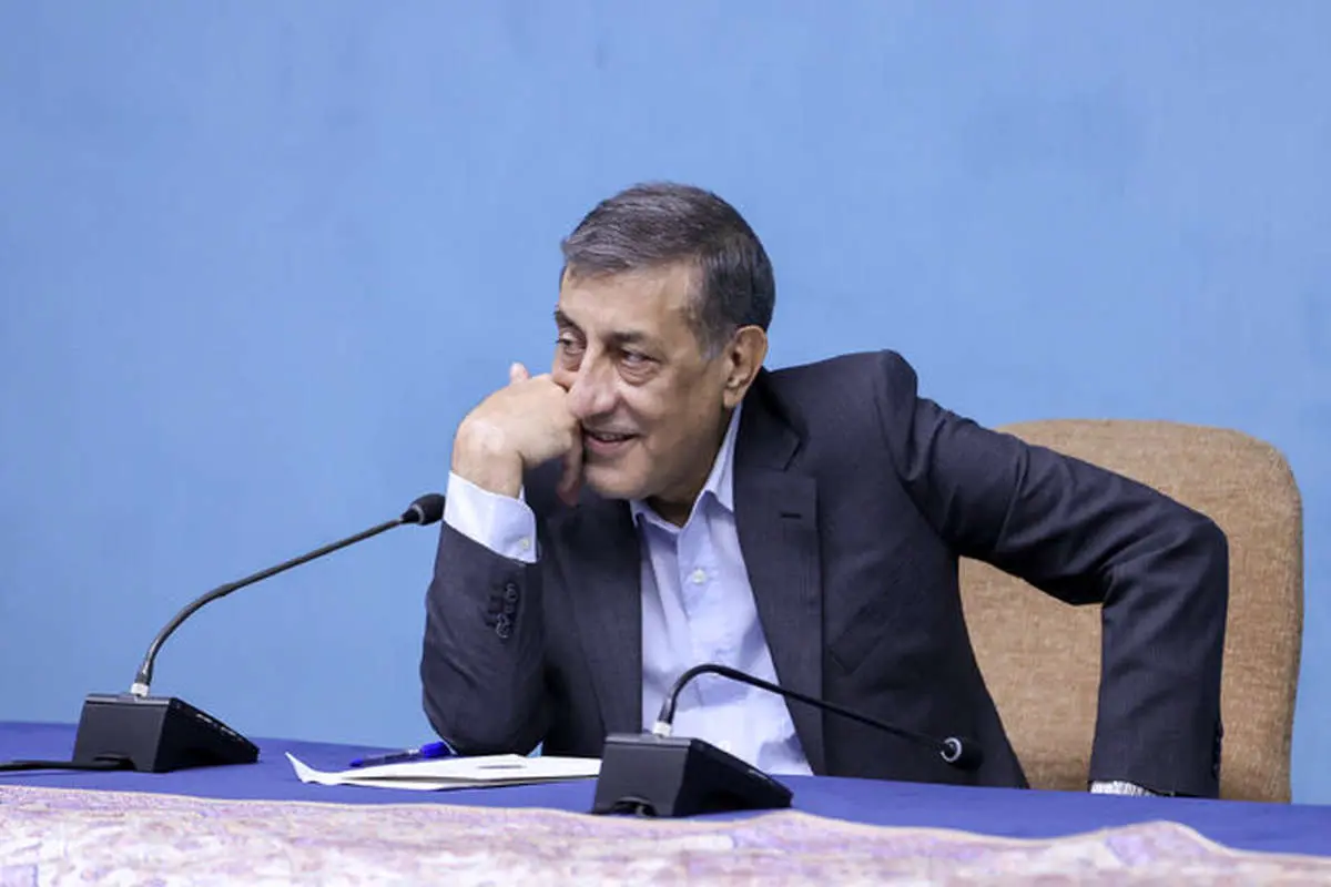 قائم‌پناه معاون رئیس‌جمهور: بیشتر مردم دغدغه معیشت دارند نه سیاست 