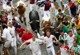 تصاویر؛ دویدن با گاوهای خشمگین در پامپلونا 