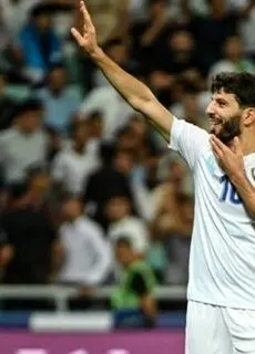 ادعای سایت ازبکستانی؛ جدایی ستاره استقلال؟

