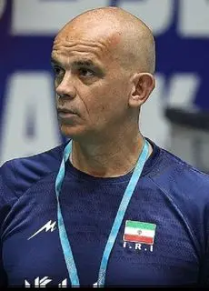 آمادگی مربی تیم‌ملی برای بازگشت به ایران!