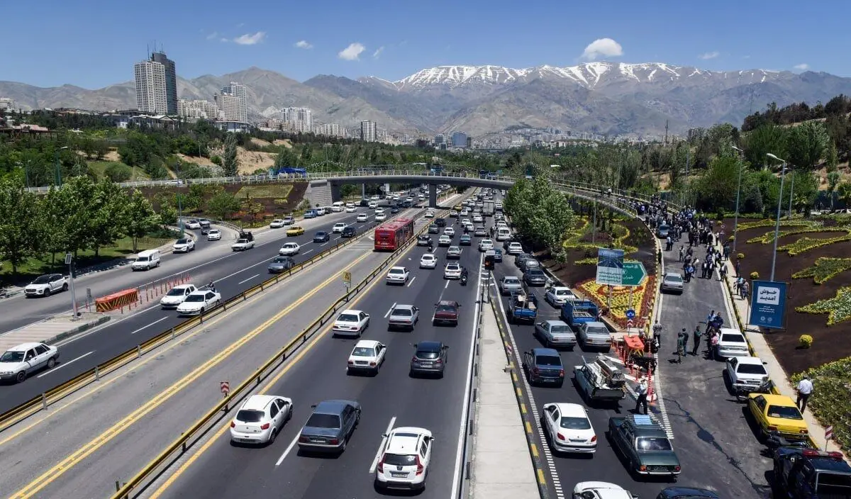 تردد از خط ویژه چمران برای تاکسی‌ها و ون‌ها مجاز شد