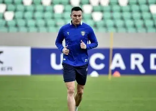 مبلغ نجومی ستاره ازبک سپاهانی‌ها را منصرف کرد