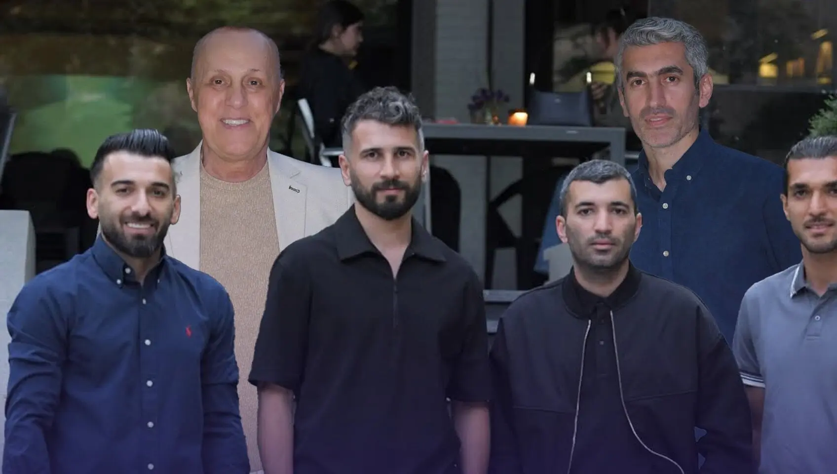 فردوسی‌پور و ستاره‌های سرخابی در مراسم رونمایی از کتاب جنتلمن فوتبال ایران