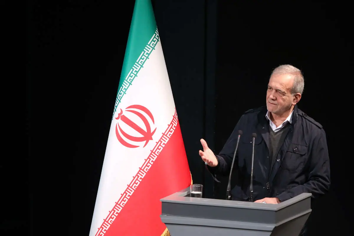 پزشکیان: با تهدید و امر و نهی نمی‌توان جامعه را تغییر داد