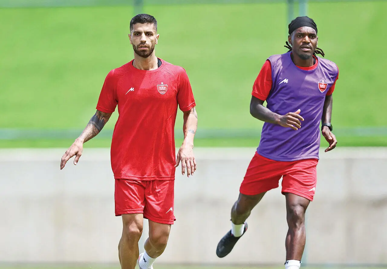 اعلام آمادگی ستاره مصدوم پرسپولیس برای حضور در ترکیب!
