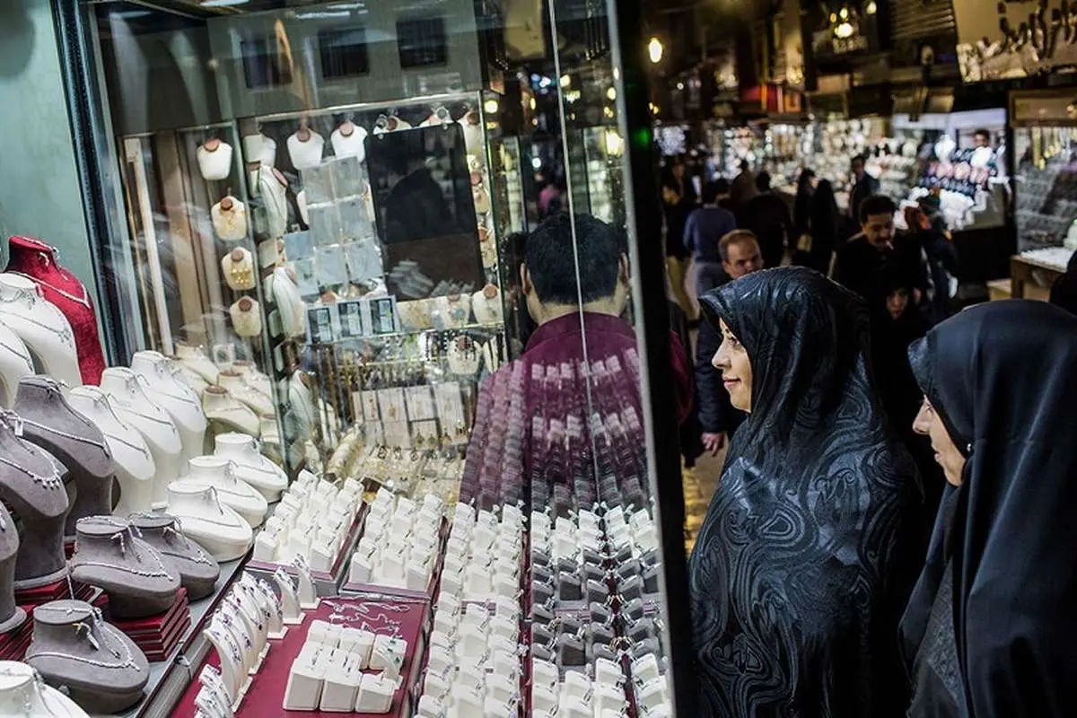 قیمت طلا 18 عیار امروز پنجشنبه 30 مرداد 1404؛ طلا در بالاترین سطح سه‌ماهه