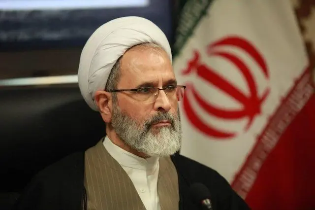امام جمعه قم: با خشکسالی سنگین مواجه هستیم، باید توبه کنیم  
