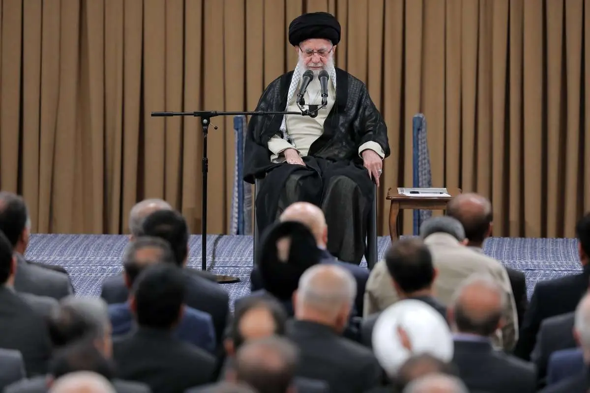 مراقب باشید در فهم انقلابی‌گری دچار خطا نشوید؛ انقلابی‌گری فقط سروصدا کردن نیست

