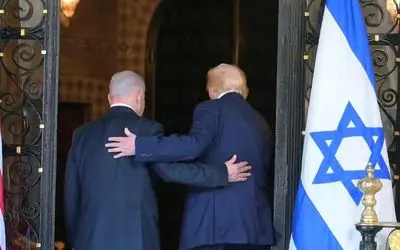 آیا استقرار هم‌زمان دو ناو، پیامی فراتر از بازدارندگی دارد؟