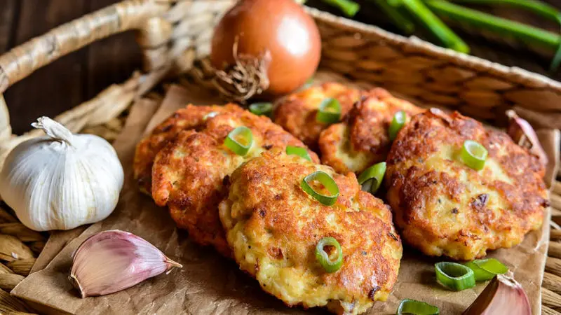 کوکو مرغ و پیازچه