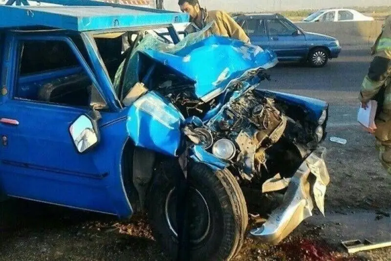 تصادف شدید نیسان آبی در اتوبان قزوین کرج