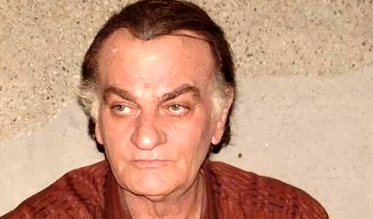  فتحعلی اویسی در ۴۰سالگی و در کنار پسرش؛ سال ۶۴ 