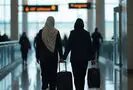 عطش مهاجرت با مانع‌تراشی کم نمی‌شود/ ما نتوانستیم حداقل‌ها را برای نخبگان فراهم کنیم/ یک انسان رشد‌یافته از معدن طلا ارزشمندتر است/سرکوب دستمزدها، نخبگان را فراری می‌دهد/پزشکان ایرانی در دبی و استانبول درمان می‌کنند