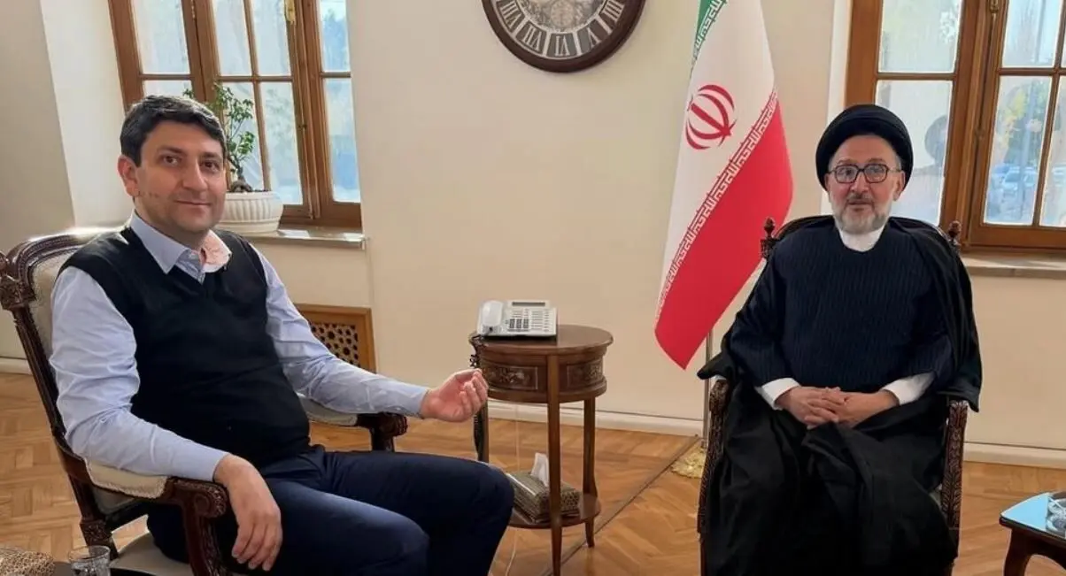  ابطحی به وزیر ارتباطات: خط بی فیلتر همه مسئولان را ببندید، شاید به یاد مردم بیفتند!