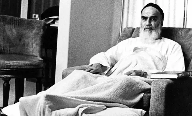 خاطره تلخ سیداحمد خمینی از لحظات آخر زندگی امام(ره)