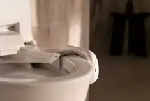 دوربینی که داخل توالت نصب می شود و مدفوع را بررسی می کند!
