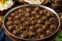 طرز تهیه خورشت داود پاشا؛ غذای ترکی با طعم ملس رب انار و کوفته‌های قلقلی