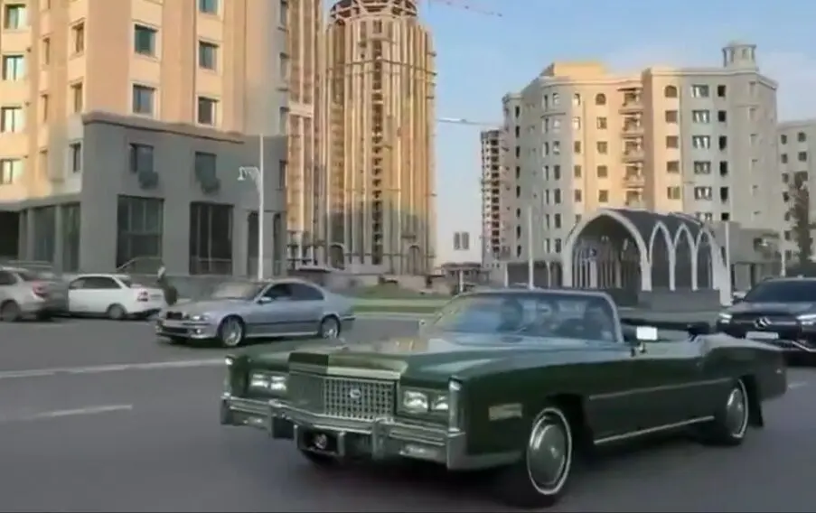 کادیلاک‌سواری رهبر چچن به افتخار پیروزی ۹۹.۸۵ درصدی