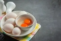 تخم‌مرغ و کبد چرب؛ آنچه مطالعات درباره این رابطه می‌گویند