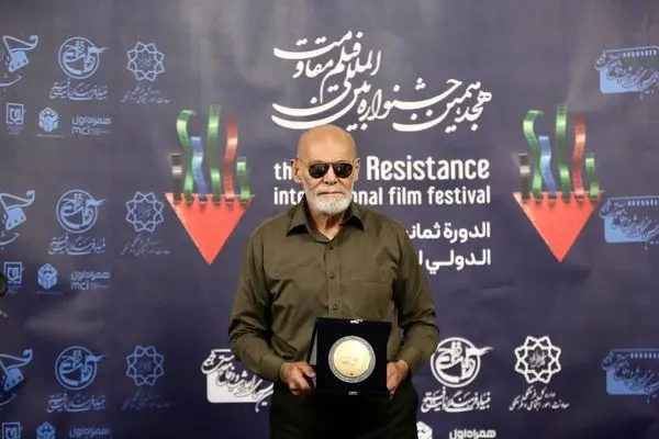 عکس؛ تقدیر فرمانده کل سپاه از جمشید هاشم‌پور 