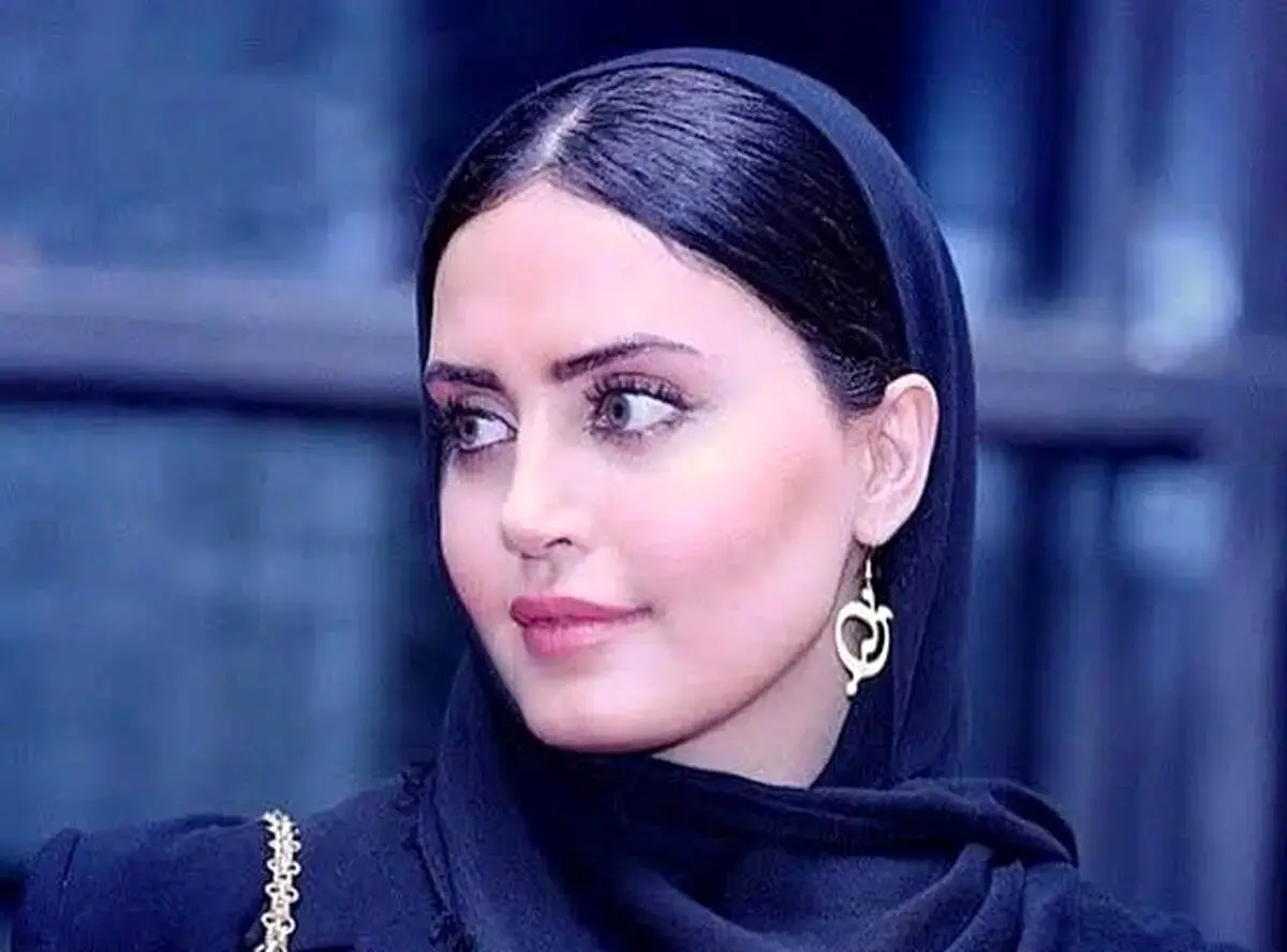 الناز شاکردوست با استایل پاییزی در نمایش کلکسیونر