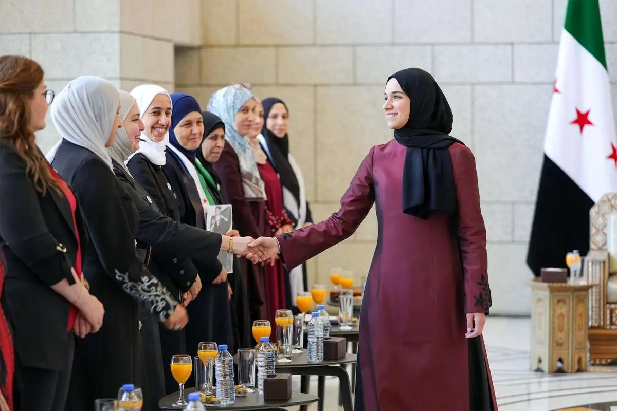 تصاویر؛ رئیس‌جمهور و بانوی اول سوریه میزبان جمعی از بانوان و دانشجویان