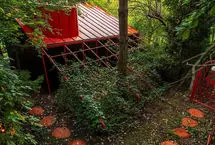 جادوی معماری؛ رنگ، چوب و فلز در قلب ورشو