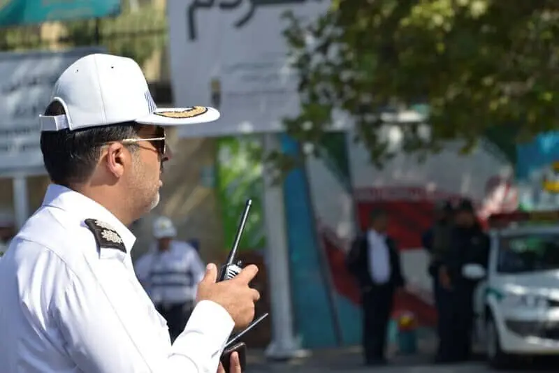 مزاحمت مرد جوان برای راننده زن؛ پلیس سر صحنه مچ مزاحم را گرفت!