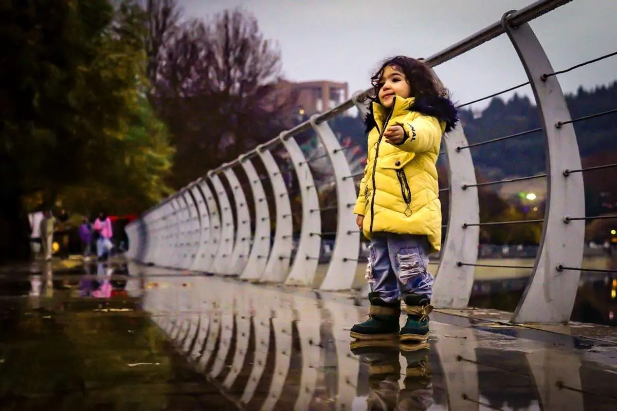 تصاویر؛ خرم‌آبادی‌ها خُرَم از بارش باران