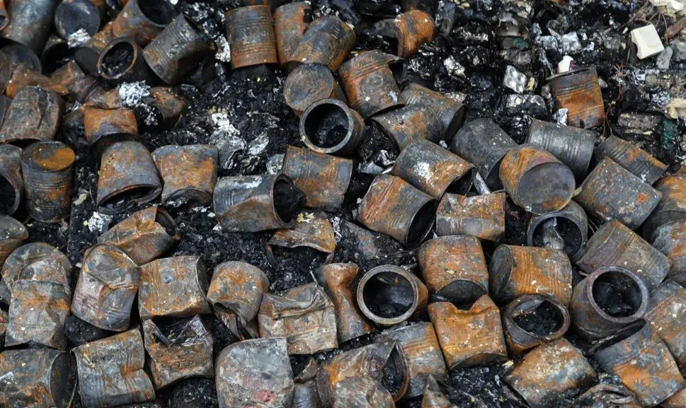 تصاویر؛ حمله موشکی به انبار ذخیره دارو و شیرخشک در همدان