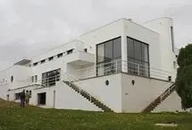ویلایی شبیه کشتی/ تلاقی هنر و معماری مدرن در حومه پاریس 