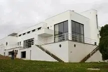 ویلایی شبیه کشتی/ تلاقی هنر و معماری مدرن در حومه پاریس 